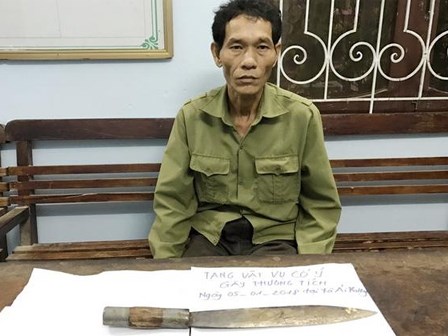 Bố chồng chém con dâu trong lễ cúng 49 ngày con trai: U ám tương lai 2 trẻ mồ côi