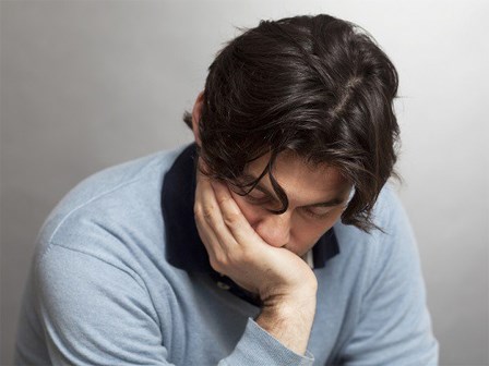 Vợ ném cho tôi vỉ thuốc hạ sốt của con rồi xách va li lên và đi