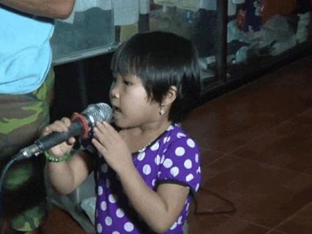 Bé 3 tuổi song ca Bolero với bố làm chao đảo cộng đồng mạng