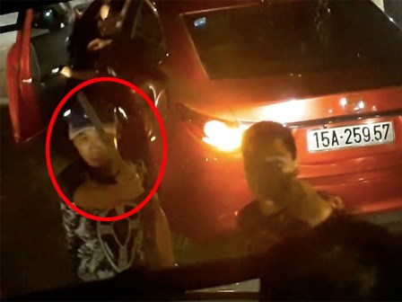 Phạt tài xế đánh nhau tại bến phà Vàm Cống xôn xao trên mạng