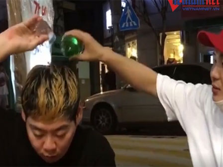 Khi lỡ tuột dẽp trước mặt lũ bạn thích đá bóng-1