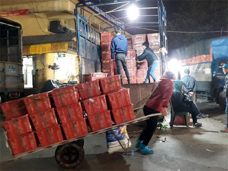 Yêu cầu bất ngờ của bà chủ trẻ sành điệu khiến người phu xe câm lặng