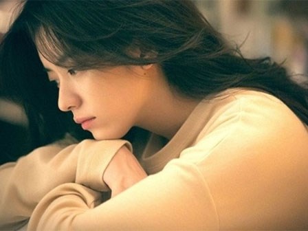 Sững sờ nghe được lý do đằng sau việc mẹ chồng không chịu giặt quần áo cho tôi khi ở cữ