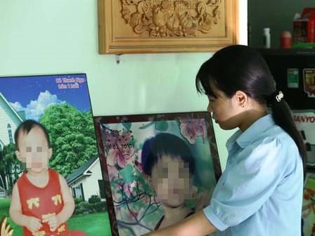 Diễn biến mới nhất vụ mẹ cầu cứu danh hài Hoài Linh vì nghi con chết oan