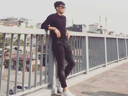 Không chỉ đẹp trai, gout thời trang của thủ môn Bùi Tiến Dũng còn khiến chị em phát cuồng