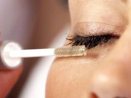 Không dùng mascara bạn vẫn có hàng mi cong vút với công thức cực độc