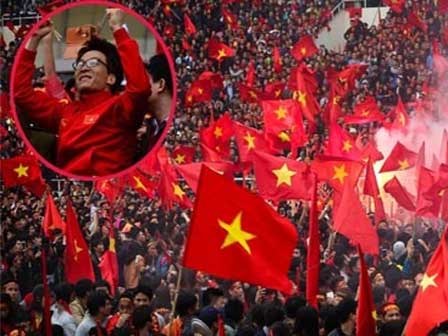 Phó Thủ tướng Vũ Đức Đam cùng hàng triệu người hâm mộ hô vang Park Hang-seo và U23 Việt Nam