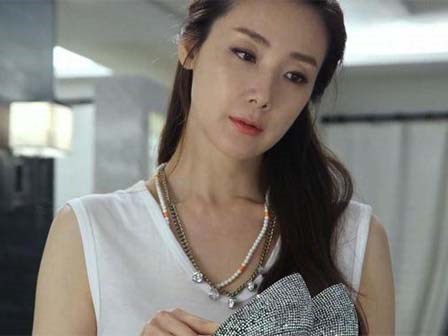 Bị cả nhà chồng ghét chỉ vì cái “tội” làm ra lắm tiền