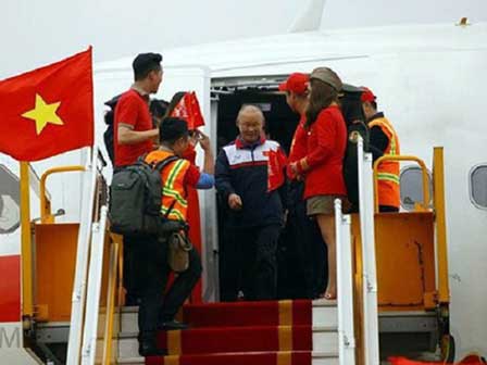 Vietjet lên tiếng vụ nữ hành khách than phiền bố chết không được về chịu tang vì hủy chuyến bay-2