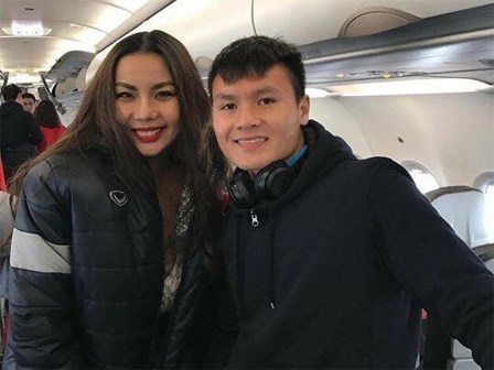 Lại Thanh Hương được hãng hàng không xin lỗi sau ồn ào mặc bikini đón đội tuyển U23 Việt Nam