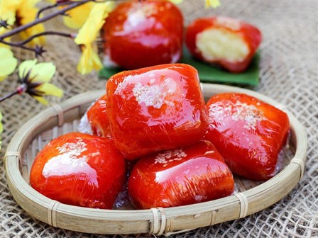 Muốn cả năm may mắn hãy làm ngay bánh xu xê gấc đỏ ngày đầu năm