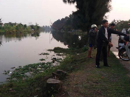 Ninh Bình: Đi chúc Tết, cả gia đình gặp tai nạn lao xuống sông