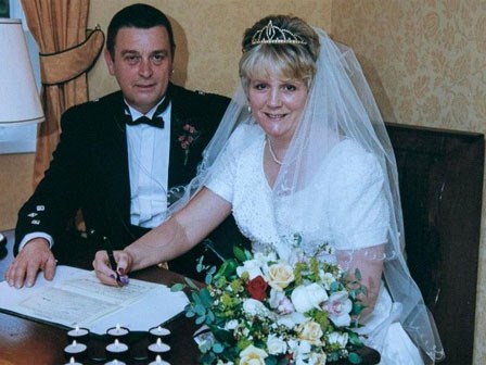 Người đàn ông nói dối vợ con là bị ung thư giai đoạn cuối, biết được lý do cả gia đình không thể tha thứ