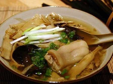 Nguy hại khôn lường từ món canh măng khô ngày Tết