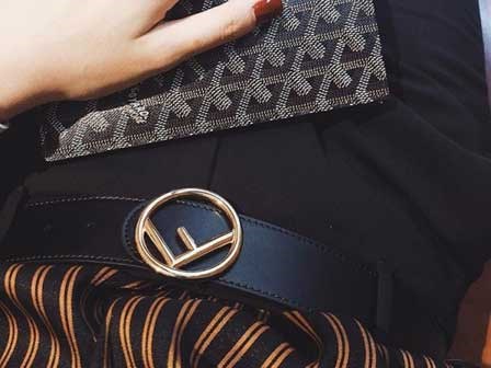 Sau Gucci, chiếc thắt lưng này đang nhăm nhe chiếm ngôi 'thắt lưng quốc dân'