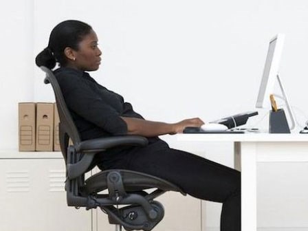 Ngồi quá lâu, nguy cơ mắc tới 9 loại ung thư này