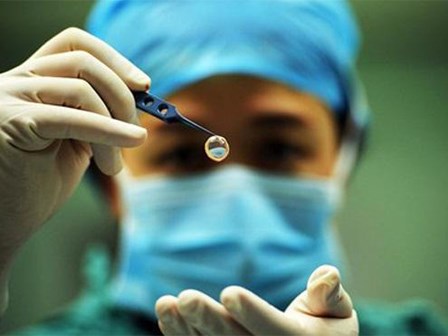 Bé gái 7 tuổi hiến giác mạc và câu nói của người mẹ khiến nhiều người nghẹn ngào