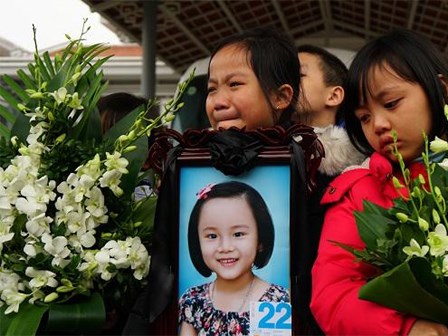 Lần cuối bé gái 7 tuổi hiến giác mạc