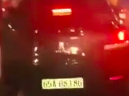 Thiếu niên 17 tuổi say rượu lái ô tô va chạm rồi bỏ chạy