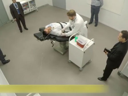 Vợ nhẫn tâm bỏ thuốc độc vào sữa giết 2 con trai và chồng, anh may mắn thoát chết kể lý do gây phẫn nộ-3