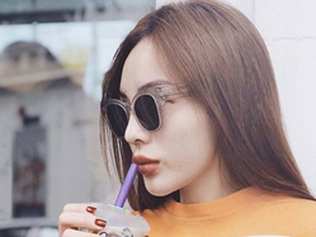 Hình như đôi môi của Kỳ Duyên cứ ngày càng 