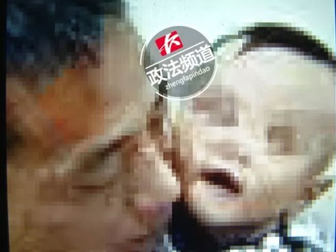 Tò mò muốn xem ống thông gió, bé trai 7 tuổi ngã từ tầng 29 tử vong