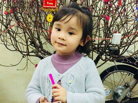 Chưa đầy 4 tuổi, cô bé này đã có thể sử dụng tiếng Anh như tiếng mẹ đẻ nhờ mẹ dạy song song từ khi tập nói-3