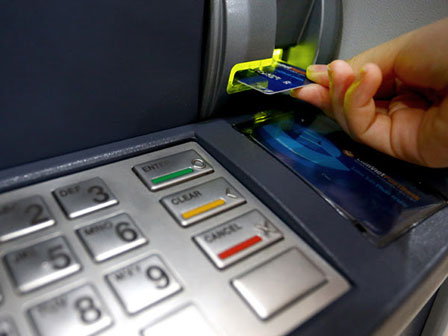 Trăm tỷ gửi ngân hàng bị mất: Tại khách sai hết, mất ráng chịu!-3