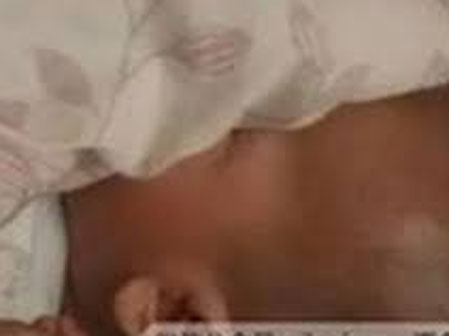 Một bé trai 4 tuổi tử vong vì bị nhốt trong xe bus của trường mầm non cả ngày dưới trời nắng nóng-4