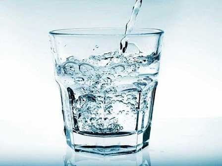 Uống nước tưởng dễ nhưng hóa ra từ trước tới nay chúng ta đều làm sai
