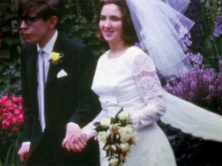 Những bức ảnh ít người biết tới về thời trẻ của giáo sư thiên tài Stephen Hawking