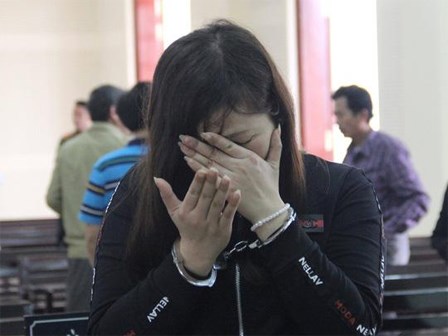 Thiếu phụ giết người, dựng hiện trường giả khóc nức nở nghe tuyên án