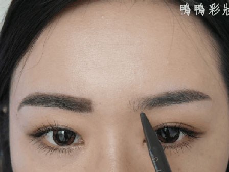 Kỹ nghệ kẻ lông mày của bạn sẽ được nâng lên hạng