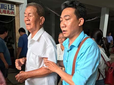 Giọt nước mắt người thân đau đớn tiễn đưa nữ chủ tịch phường trong vụ cháy chung cư Carina Plaza