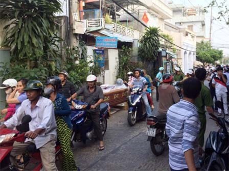 Em trai cuốn chiếu, chôn xác chị dưới gầm giường vì không có tiền mai táng