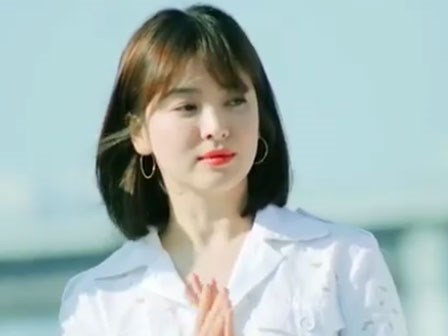 Vẻ đẹp hoàn hảo không tì vết của Song Hye Kyo khiến fan mê mẩn