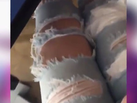 Chàng trai dùng giấy 'vá quần' cho người yêu