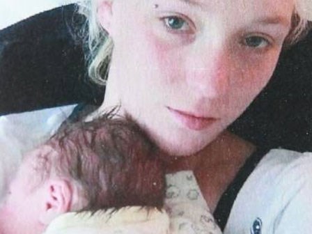 Cặp vợ chồng và con trai 4 tháng tuổi chết thảm trong ngôi nhà cháy rụi, một năm sau cảnh sát mới tìm ra thủ phạm phóng hỏa