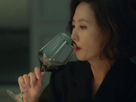 Một lần chồng ngoại tình và 10 năm ám ảnh khôn nguôi, mang nỗi đau hành hạ chồng mỗi ngày