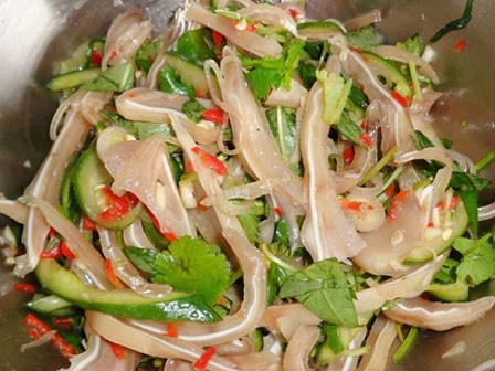 Ngon miệng với nộm xoài xanh tai heo giòn sần sật