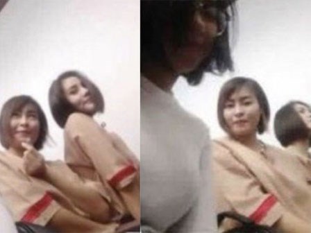 Ngồi trong phòng xử án, nữ tù nhân phạm tội giết người vẫn vui vẻ selfie với bạn rồi tung ảnh lên mạng