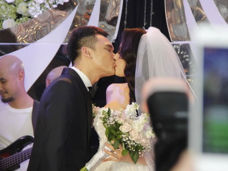 Vợ Khắc Việt nóng bỏng nhất showbiz Việt?-10