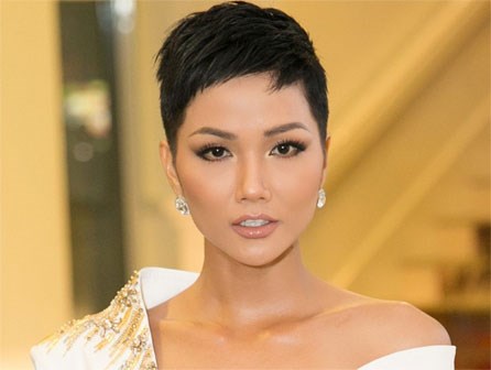 H'Hen Niê tóc ngắn nay lại ngắn hơn: Nhiều người khen nhưng cũng chẳng ít kẻ chê là 