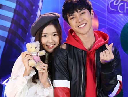 Cover hit 'Cho ta gần hơn' của Chi Pu, hot girl Hàn Quốc được ngợi ca hay hơn bản gốc