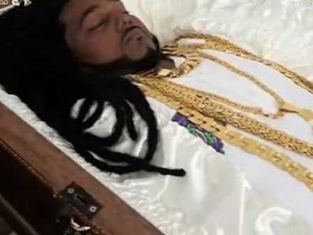 Cô dâu đeo vàng gãy cổ trong đám cưới vẫn mạnh miệng nói: Em chỉ yêu anh, không yêu vàng-6