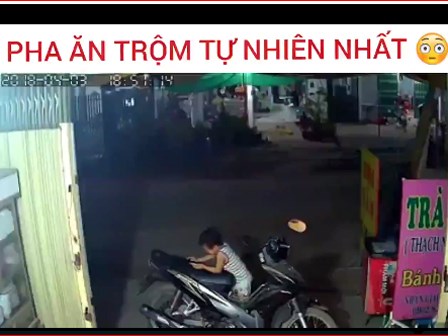 Màn trộm điện thoại 'hồn nhiên' nhất năm: Nạn nhân không kịp phản ứng