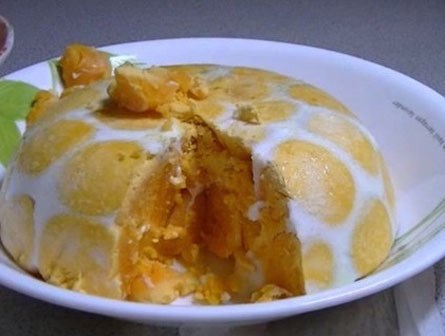 Cho 50 quả trứng gà vào nồi cơm điện, chỉ vài phút sau là có món ăn ngon hơn cả mong đợi