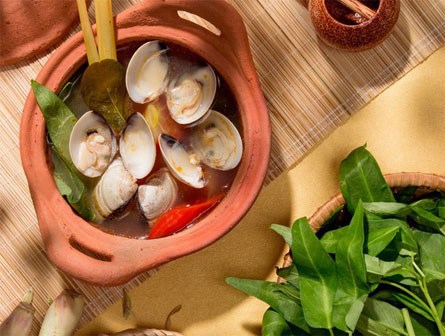Đưa cơm cực kỳ với món canh ngao nấu chua theo cách này