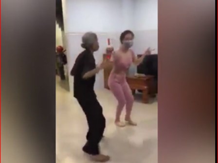 Cụ bà nhảy cực bốc lửa khiến gái trẻ phải ngả mũ
