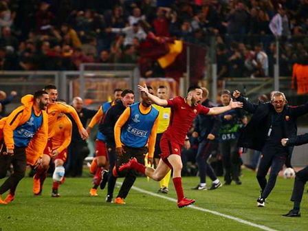 Sao Liverpool thư giãn cùng vợ xinh trước đại chiến với Real Madrid-5